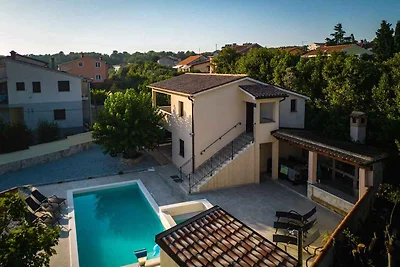 Ferienhaus mit Pool