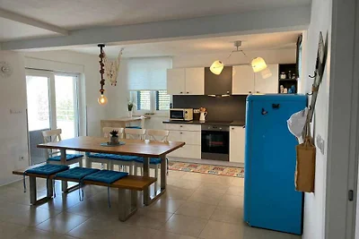 Ferienwohnung mit Klimaanlage und Balkon