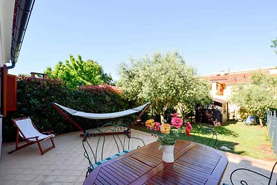 Ferienwohnung mit Garten und Klimaanlage