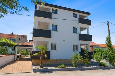 Ferienwohnung mit Klimaanlage und Pool