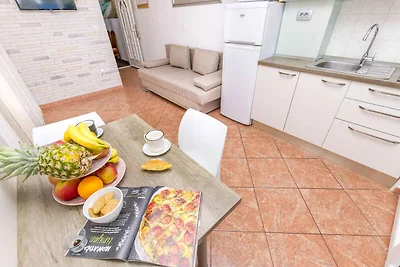 Gemütliche Ferienunterkunft in Ražanj mit