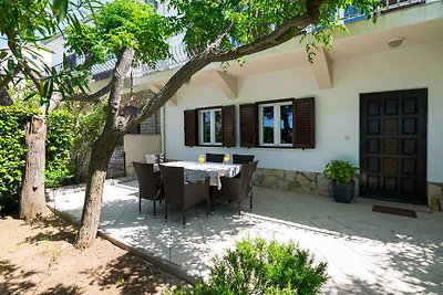 Ferienhaus mit drei Schlafzimmer in Sukošan