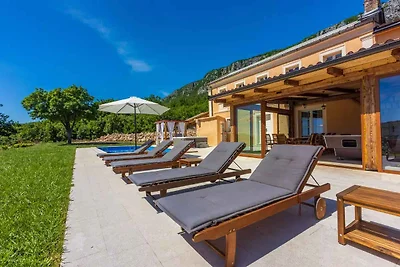 Ferienhaus mit Klimaanlage und Pool