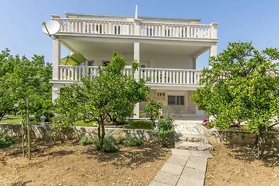 Ferienwohnung mit Balkon und Klimaanlage