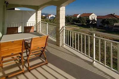 Ferienwohnung mit Klimaanlage und Meerblick i