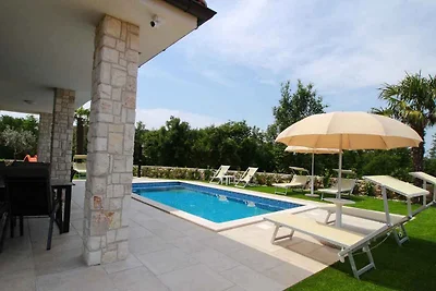 Villa mit Klimaanlage und Pool