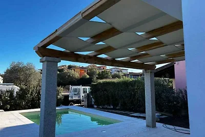 Villa mit Aussenpool und Klimaanlage