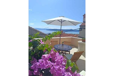 Ferienhaus mit Terrasse und Meerblick