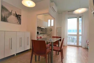 Ferienwohnung direkt am Strand mit Pool