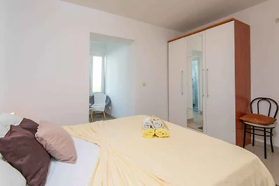Ferienwohnung mit Balkon und Grill