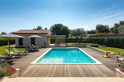 Villa mit Klimaanlage und Pool