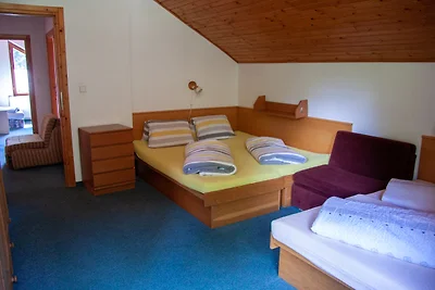 Ferienwohnung mit eigenem Eingang im Skiort