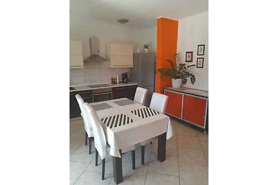 Ferienwohnung mit Klimaanlage und Pool (chlor