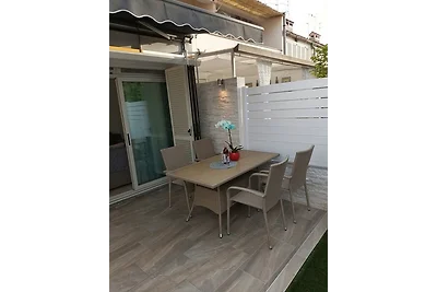 Ferienwohnung Lovely Apartment with Terrace