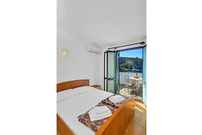 Ferienwohnung am Meer mit Balkon