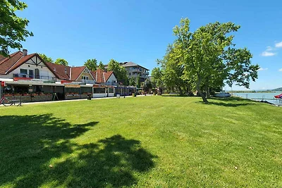 Ferienwohnung direkt am Wasser mit Freistrand
