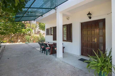 Ferienwohnung mit Klimaanlage und Terrasse