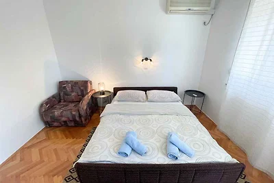 Ferienwohnung mit Balkon und Klimaanlage