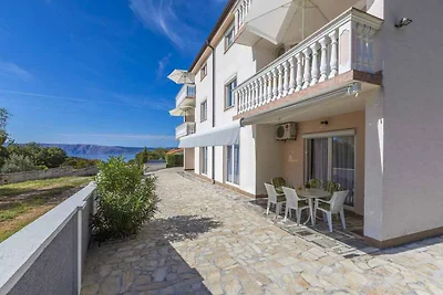 Ferienwohnung mit Balkon und Meerblick