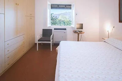 Ferienwohnung mit Klimaanlage und Garten
