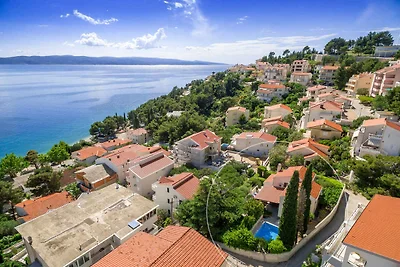 Grosszügige Villa Skalinada in Baška Voda für
