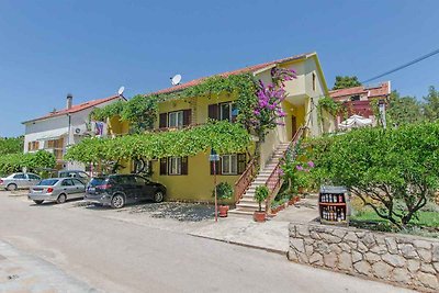 Ferienwohnung mit Terrasse und Klimaanlage