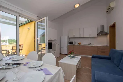 Ferienwohnung mit Balkon und Klimaanlage