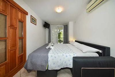 Ferienwohnung mit Balkon und Klimaanlage