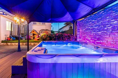 Ferienwohnung mit Klimaanlage und Pool