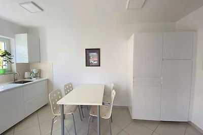 Ferienwohnung mit Balkon, Klima und Internet