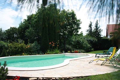 Ferienhaus mit Pool und Ausblick zum Balaton 