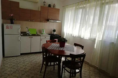 Komfortable Ferienwohnung Ivo mit Meerblick i