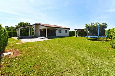 Ferienhaus mit Terrasse und Klimaanlage