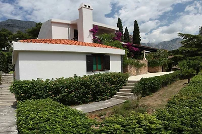 Villa mit Meerblick und Pool