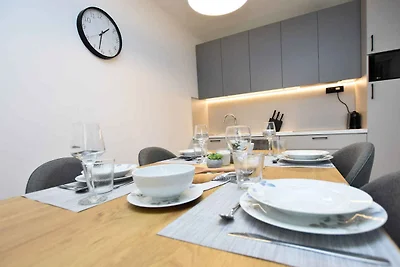 Ferienwohnung mit Klimaanlage und Balkon in d