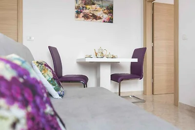 Ferienwohnung mit Meerblick und Terrasse