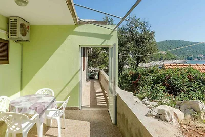 Ferienwohnung am Meer mit Terrasse