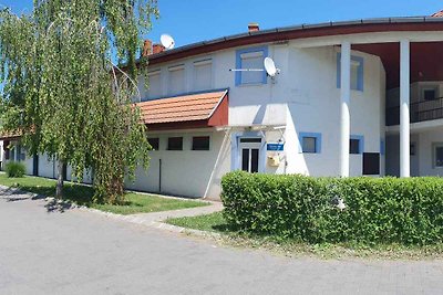 Ferienwohnung direkt am Wasser mit Freistrand