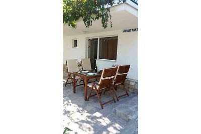 Ferienwohnung mit Terrasse und Grill, am Meer