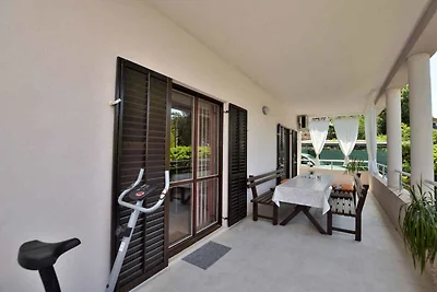 Ferienwohnung mit Balkon und Grill