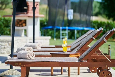 Villa mit Klimaanlage und Pool
