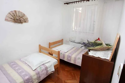 Ferienwohnung mit Kinderschaukel und
