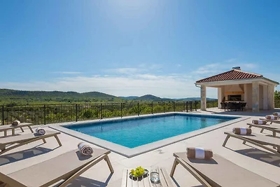 Ferienhaus mit Klimaanlage und Pool