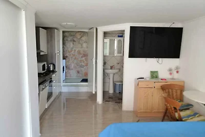 Studio 100 m zum Strand