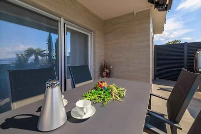 Ferienhaus mit Swimmingpool und Meerblick