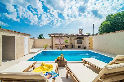 Ferienwohnung mit Aussenpool