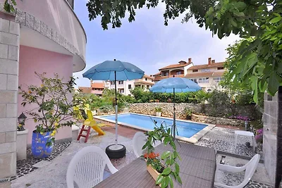 Ferienwohnung in Strandnähe mit Pool