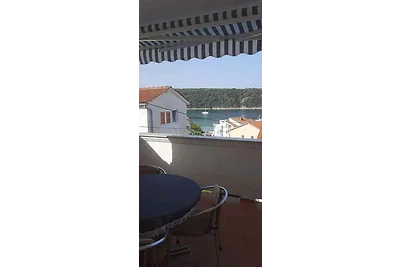 Ferienwohnung mit Terrasse und Meerblick