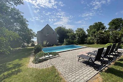 Ferienhaus mit Pool und Balatonpanorama