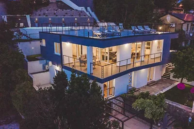 Villa mit Klimaanlage und Meerblick